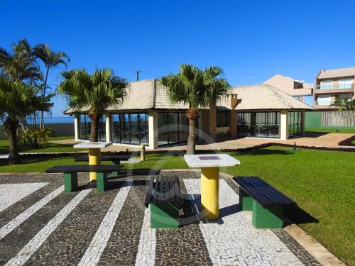 Gallery image of Quarto Casal Acesso Direto à Praia in Matinhos