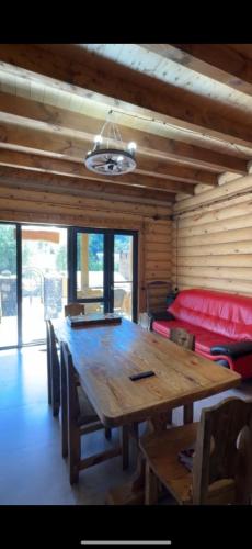 Фотография из галереи Heqiatguesthouse в Дилижане