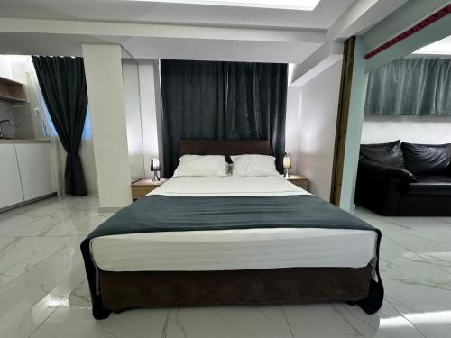 Athens Stay 40