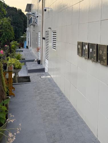 Το κτήριο όπου στεγάζεται  το δωμάτιο σε οικογενειακή κατοικία