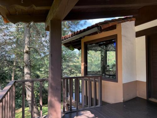Un balcón o terraza en Cabaña El Roble Mazamitla