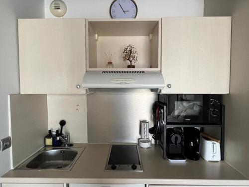 Cucina o angolo cottura di Côte d'Azur - 25m - Studio at Château des Artistes