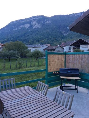 Nespecifikovaný výhled na hory nebo výhled na hory při pohledu z apartmánu