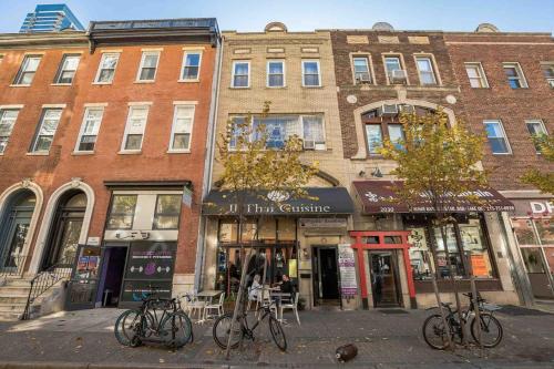 a group of bikes parked in front of a building at Modern and Stylish Center City 1BR - Perfect Location in Philadelphia