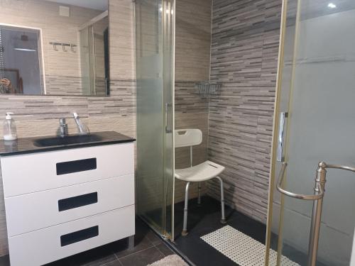 Koupelna v ubytování Beautiful bedroom Country Villa with swimming pool