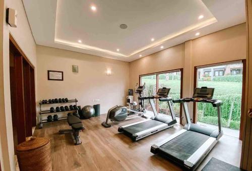 Fitness centrum a/nebo fitness zařízení v ubytování Villa Sundancer Lombok By Mey, Ocean View Villa with Infinity pool