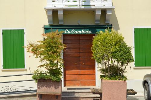 Η πρόσοψη ή η είσοδος του B&B Cambusa