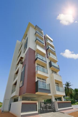 TrueLife Summit Suites - Premium stay near Tirupati temples - Breakfast included - 2BHK Studio AC apartments - 55