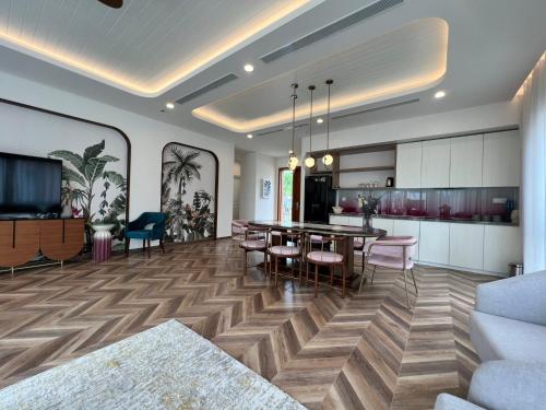 TV/Unterhaltungsangebot in der Unterkunft Tropical Villa Ho Tram