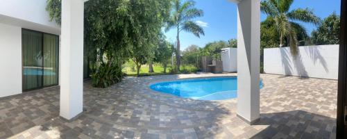 Imagen de la galería de VILLA SAMARI 2 Casa campestre con piscina privada, en Girardot