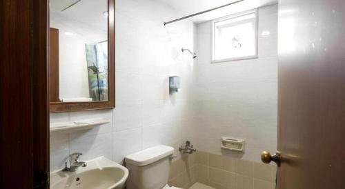 Ένα μπάνιο στο Four Chain View Hotel
