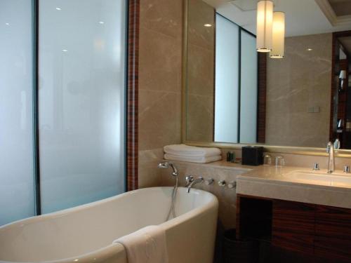 Zhangjiagang Guomao Hotelにあるバスルーム