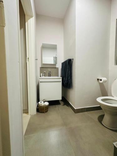 O baie la EchoPheme Suites