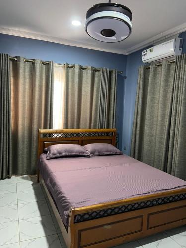 Imagen de la galería de Your Home Away From Home, With Peace of Mind, en Kweman