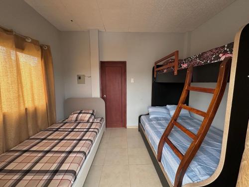 Afbeelding uit fotogalerij van Suites San José in San José