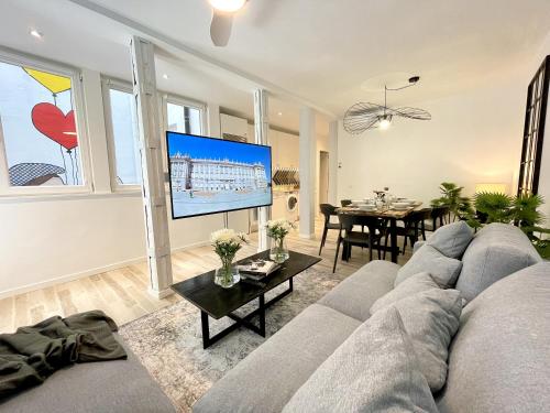 Waou PUERTA DE ALCALA es MIA - Corta Duración