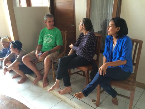 a group of people sitting on chairs in a room at Jeges Homestay in Senggigi 