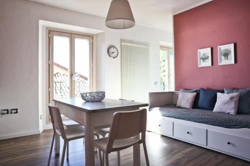 Χώρος καθιστικού στο Varennahouse Lory Apt