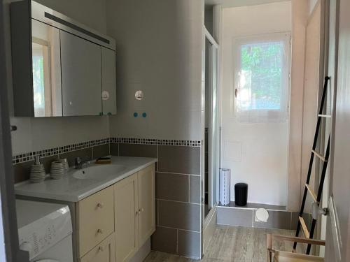 Koupelna v ubytování Gite Centre Montbazon