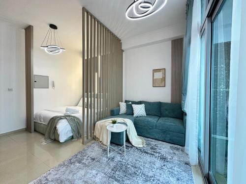 Minimalist Studio with Amazings Marina Canal Views