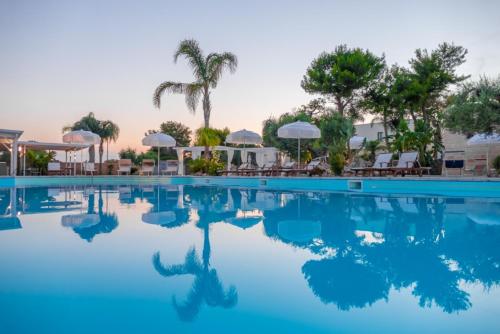 Resort Villa Hermosa 내부 또는 인근 수영장