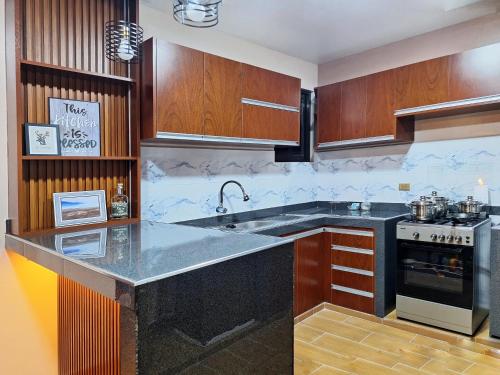 Кухня или мини-кухня в Céntrico apartamento con 2 baños, a pasos de restaurantes y agencias de turismo
