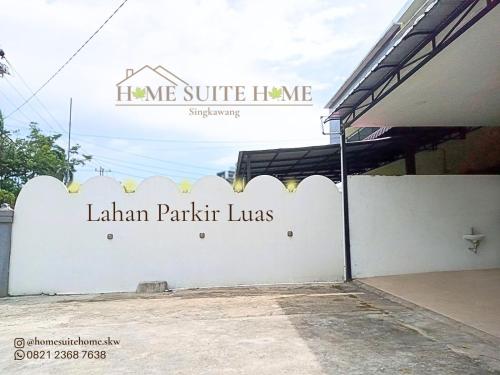 Gallery image of Home Suite Home Singkawang in Singkawang