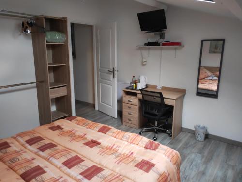 Postel nebo postele na pokoji v ubytování Gite - Chambre d'hôtes L'occitania