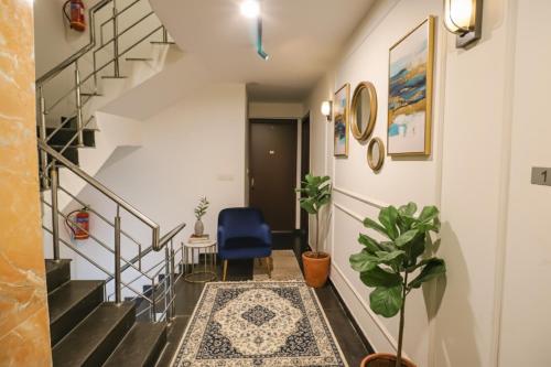 Ruang duduk di FabHotel Lime Tree Near Yashobhoomi Convention Centre