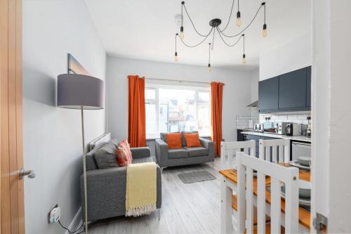 Кухня или мини-кухня в Stunning Apartment - Central Location - Discounts
