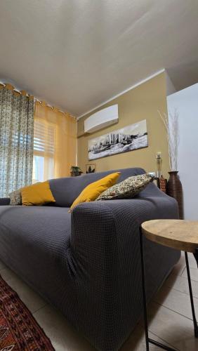 VARESE PRIME - Feel at home, right in the heart of Varese - Stylish and large Apartment, Air Conditioning, 2 Baths, 2 Parking, City Centre, Villa Esengrini Montalbano