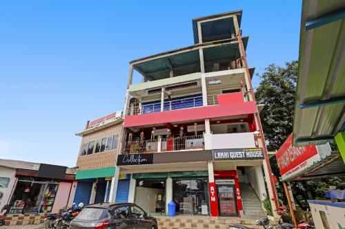 Bangunan di mana terletaknya hotel