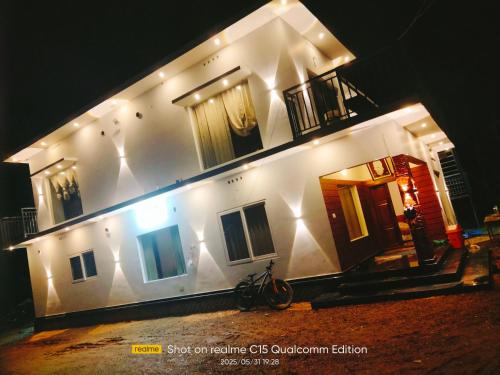 Το κτήριο όπου στεγάζεται  η παραθεριστική κατοικία