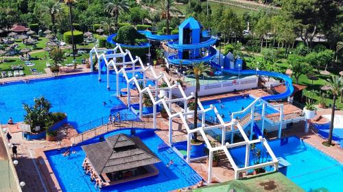 Wonderful suite in sunny Benal Beach