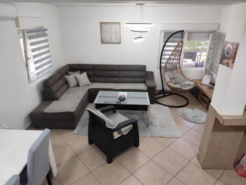 Χώρος καθιστικού στο PeSa house