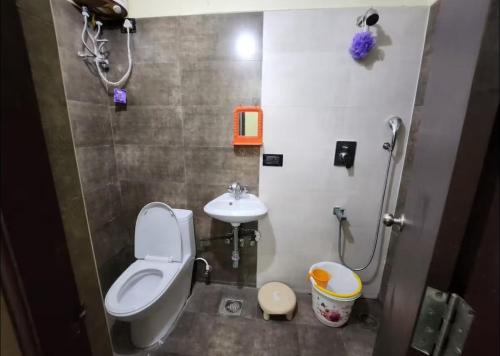 Phòng tắm tại GOOD STAY T Nagar Poes