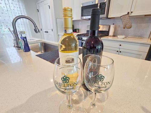 Nápoje v ubytování Minutes from Fenton, WakeMed, UNC Rex, RDU, RTP & Downtown