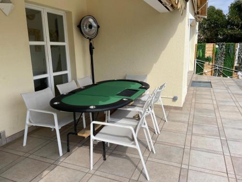 Fotografie z fotogalerie ubytování Villa avec piscine à Super Cannes v destinaci Vallauris