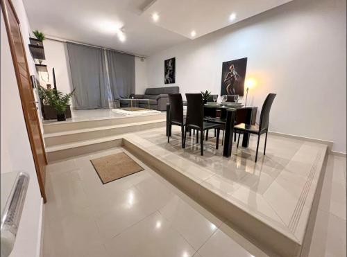 Posezení v ubytování Exclusive TOP Apartment with Terrace In St Julian's