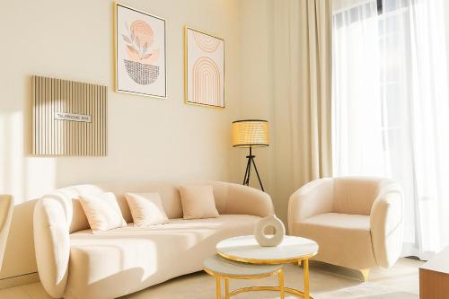 Luxe 1BR 15mins-Beach Best Infinity Pool -Jumeirah Village Circle, JVC ,Dubai