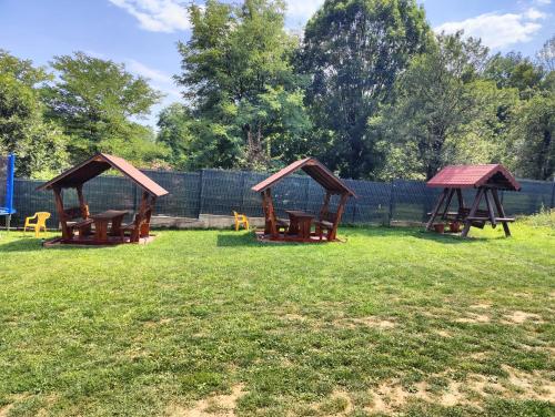 Foto dalla galleria di Casa Ade a Slănic