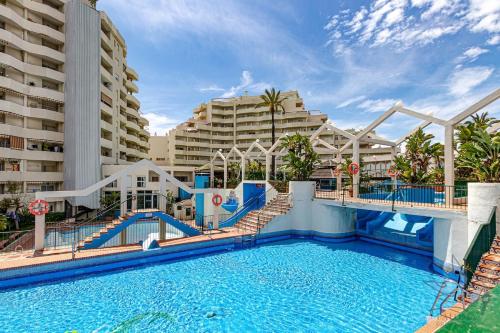 Benal Beach sunny apt with sea views
