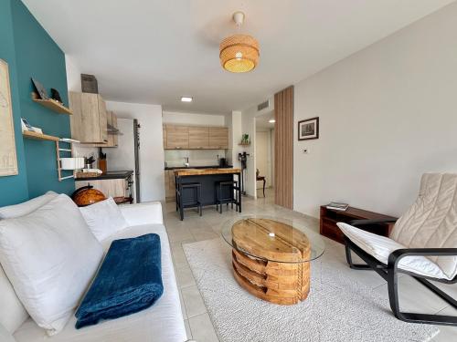 Gallery image of Moderne - Terrasse - Vidéo Projecteur in Toulon