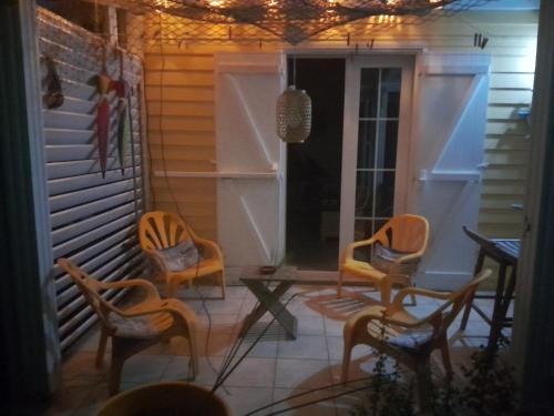 Balkón nebo terasa v ubytování Chambre vue sur mer entre Grande Anse et Manapany