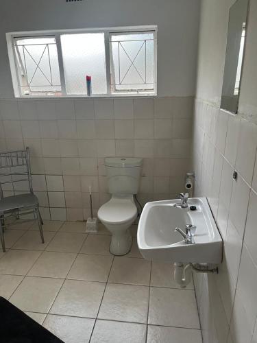 Koupelna v ubytování Capricorn Guest House