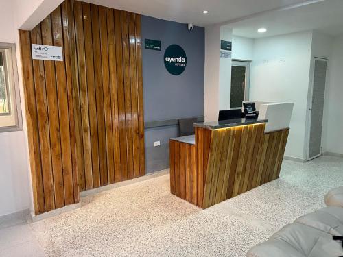 Ο χώρος του λόμπι ή της ρεσεψιόν στο Hotel Villa Marta Cartagena