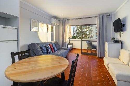 Amendoeiras Family Apartment