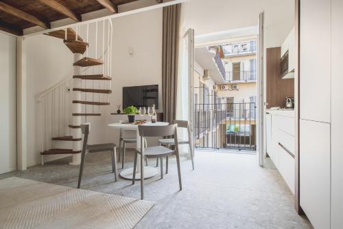 The vertical house - Elegant refuge on two floors