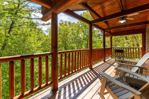Briar Brook - Private Smoky Mountain Luxury Log Home with 2 Fireplaces, Hot Tub & Community Pool photo 44