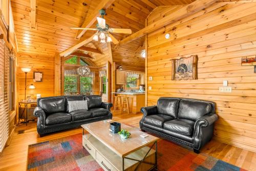Briar Brook - Private Smoky Mountain Luxury Log Home with 2 Fireplaces, Hot Tub & Community Pool photo 50